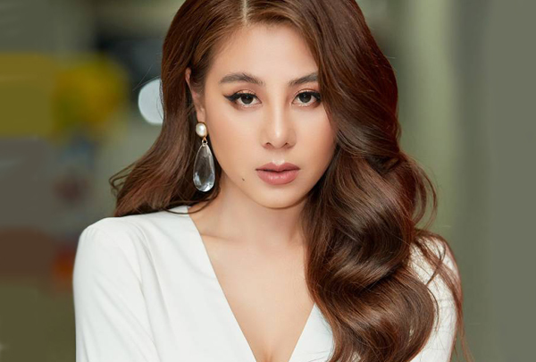 Diễn viên Nam Thư xin lỗi vì quảng cáo tiền ảo