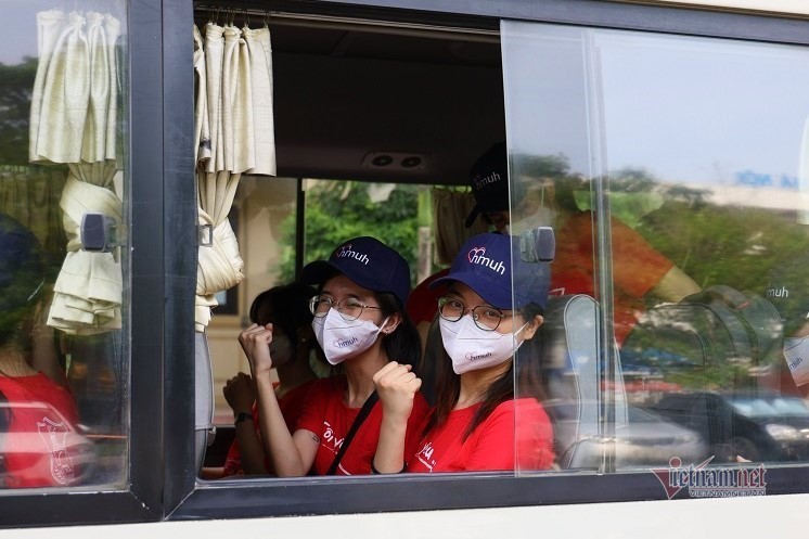Sinh viên Y Hà Nội lên đường hỗ trợ 'điểm nóng' Covid-19