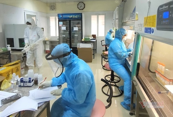Phòng xét nghiệm giúp sức tâm dịch Bắc Giang từ khoảng cách 140km