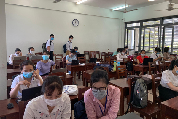 HS Đà Nẵng thi trực tuyến, hoàn thành thần tốc năm học 2020-2021