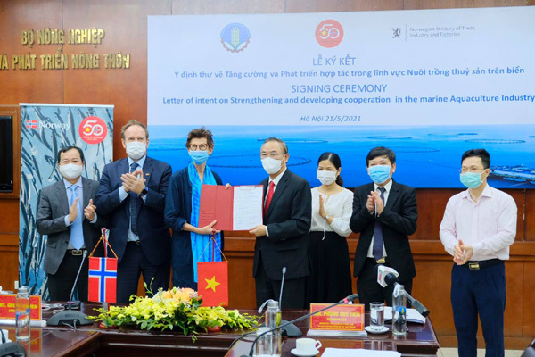 Na Uy - Việt Nam tăng cường hợp tác nuôi trồng thủy sản trên biển