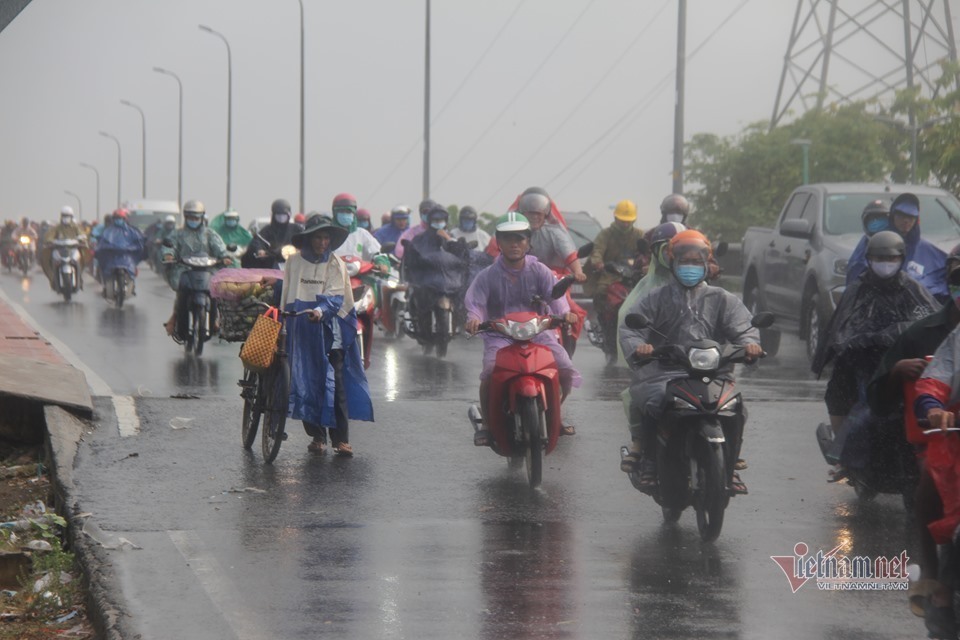 Cảnh báo mưa to trong ngày bầu cử ở TP.HCM