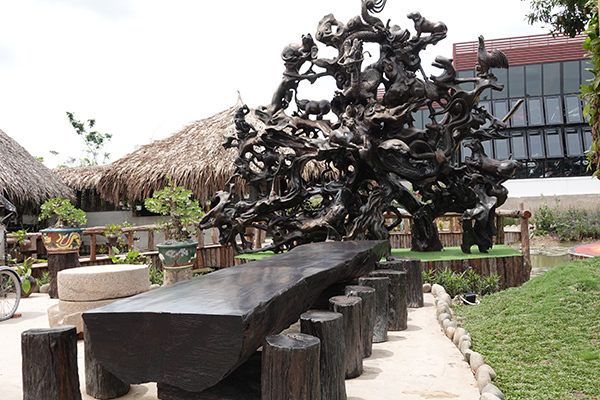 An Giang man owns unusual artworks made of old driftwood