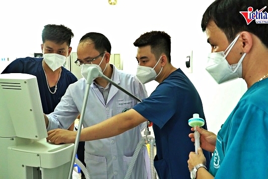 4 ngày thần tốc dựng trung tâm hồi sức tích cực lớn nhất ở tâm dịch Bắc Giang
