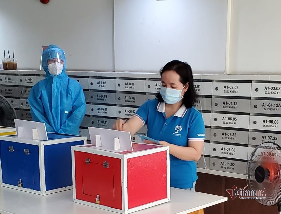 Hình ảnh bầu cử chưa từng có trong các khu cách ly trên cả nước