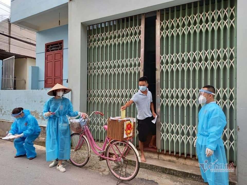 Hình ảnh bầu cử chưa từng có trong các khu cách ly trên cả nước
