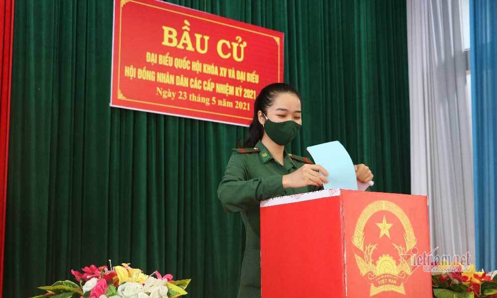 Hình ảnh khắp nơi náo nức 'Ngày hội non sông'