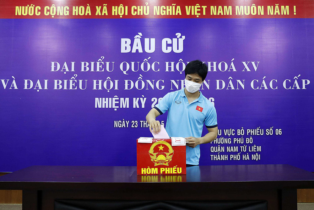Các cầu thủ Việt Nam, U22 Việt Nam háo hức đi bầu cử
