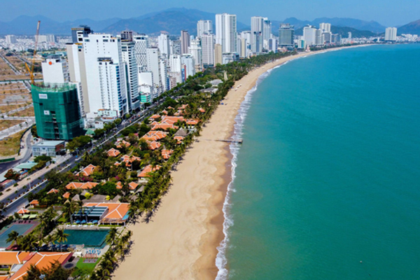 Quỹ đất ‘vàng’ ven biển được săn đón
