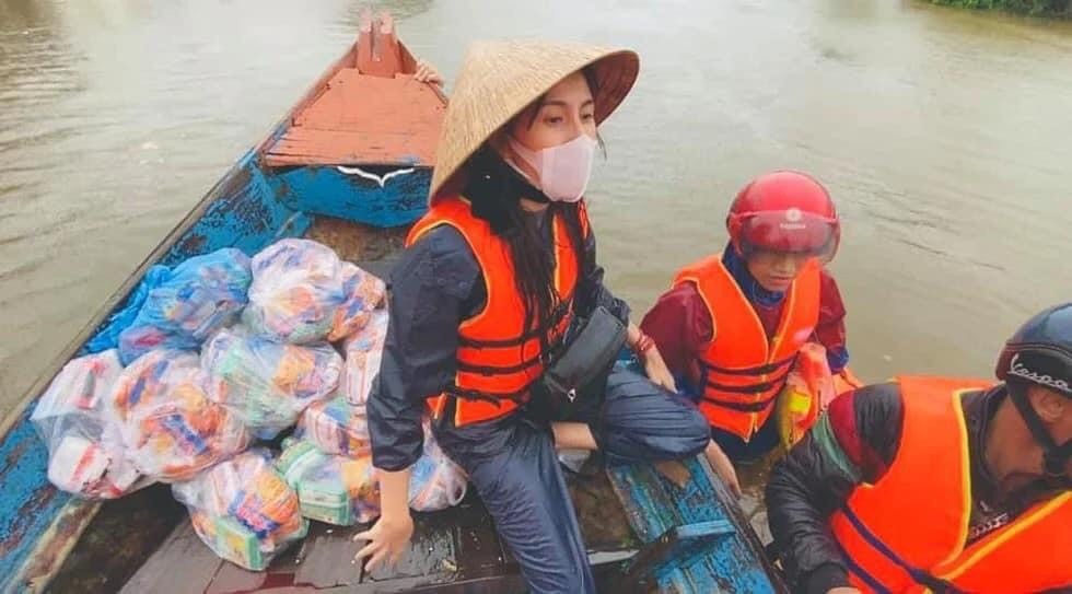 Nghệ sĩ Hoài Linh, anh nên nói lời xin lỗi!