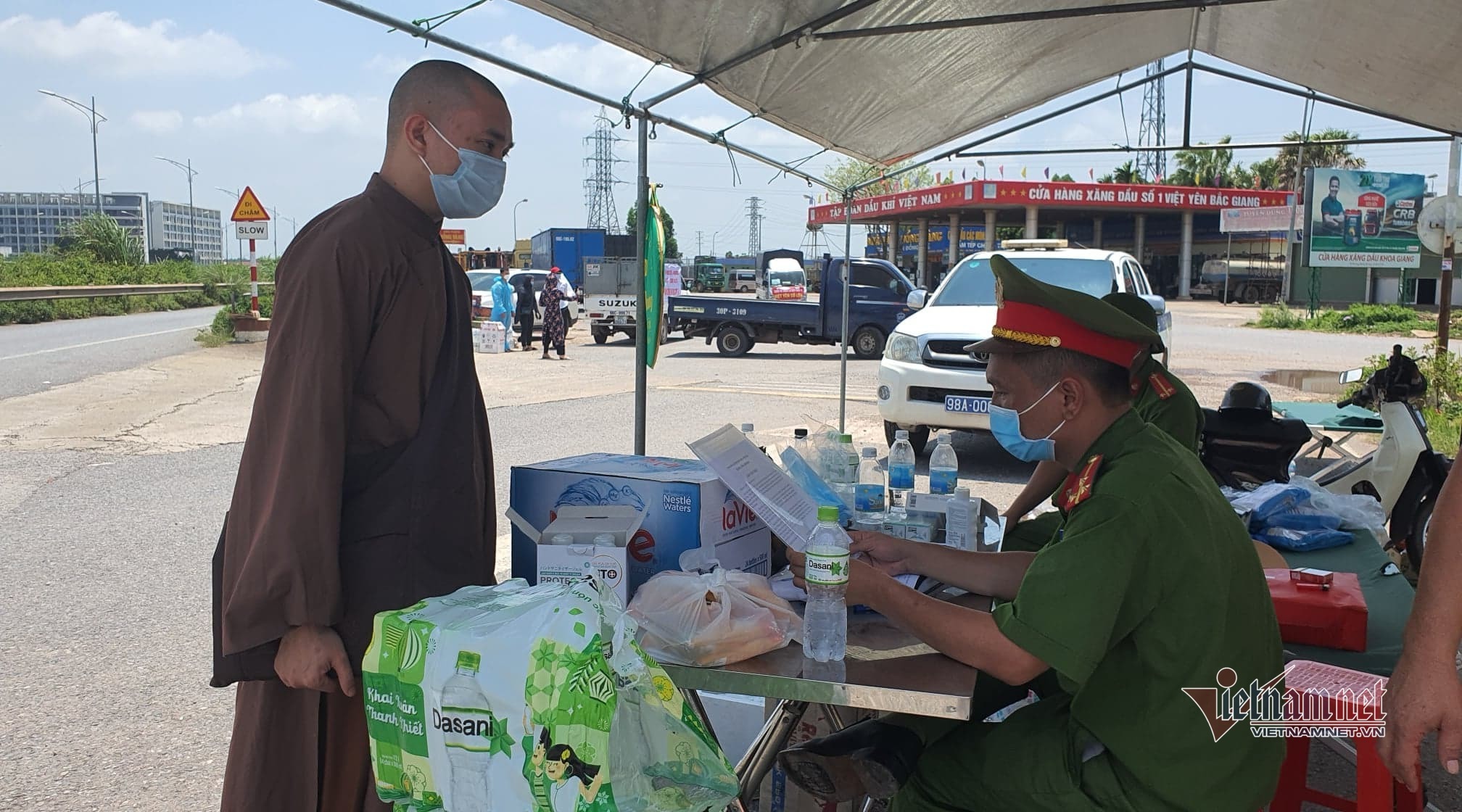 Bắc Ninh, Bắc Giang vẫn yêu cầu kiểm tra âm tính, kiểm dịch khi đến nơi