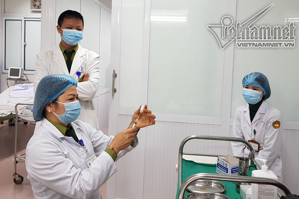 Việt Nam tiêm 12.000 mũi cuối giai đoạn 3 vắc xin Nanocovax