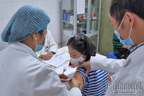 Vắc xin Nanocovax tốt hơn dự kiến, tuần sau thử nghiệm giai đoạn 3