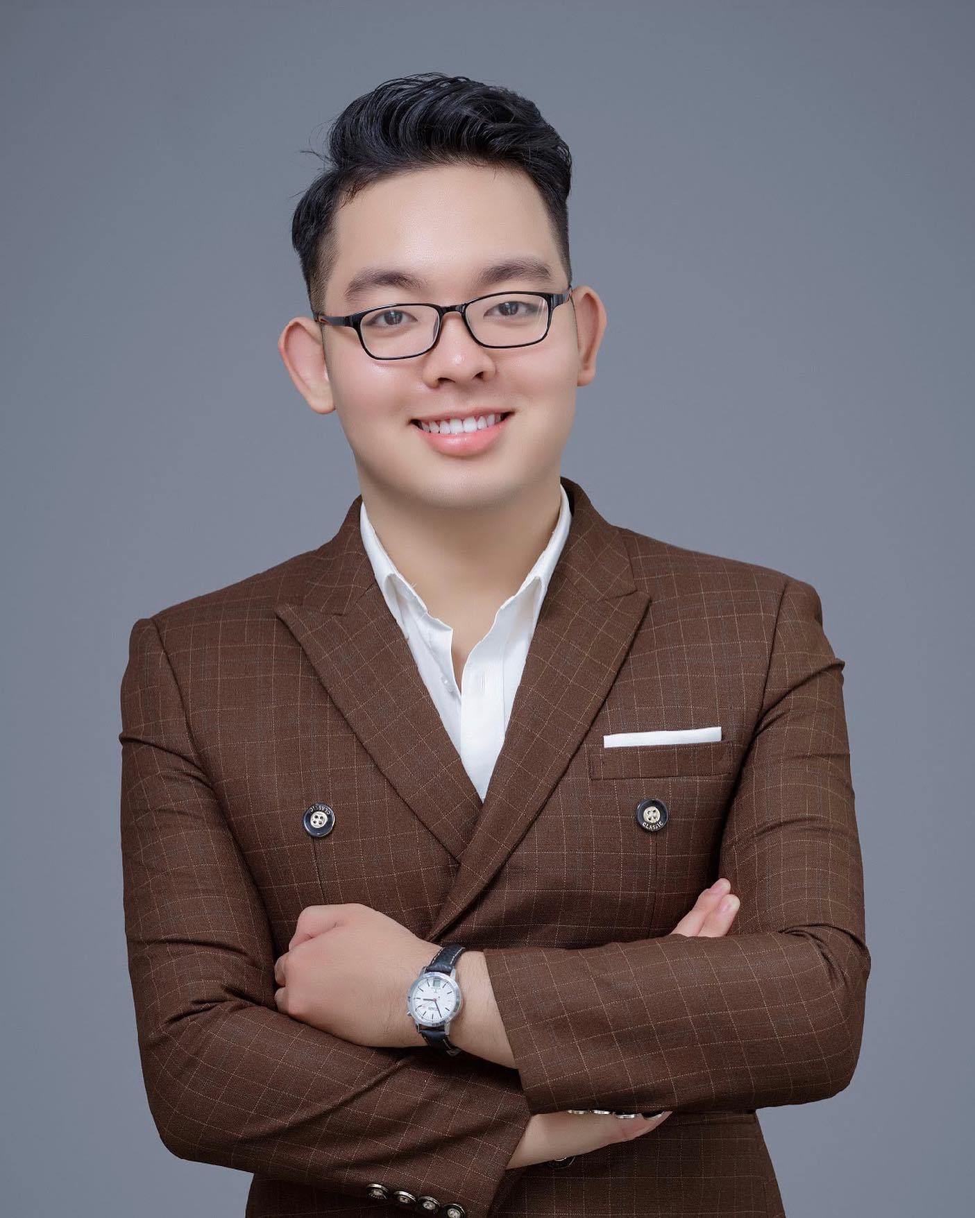 Cậu học trò 'thiếu đủ thứ' đỗ vào trường kinh doanh hàng đầu thế giới IE  Business School - Tây Ban Nha