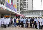 13 y bác sĩ BV Chợ Rẫy chi viện cho Bắc Giang chống dịch