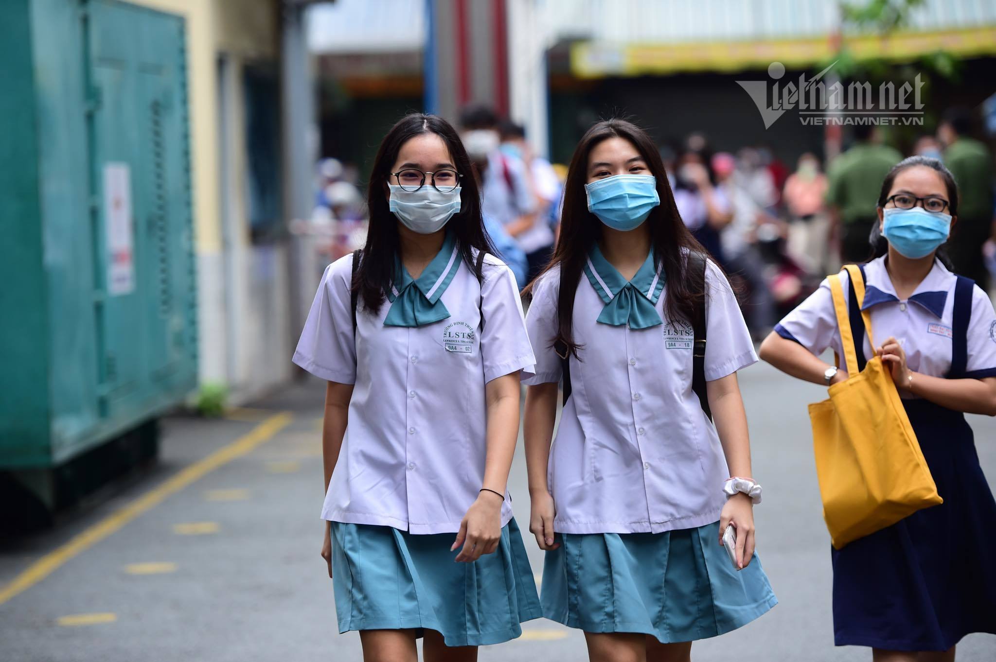 TP.HCM cho học sinh lớp 9 và 12 dừng đến trường từ ngày mai