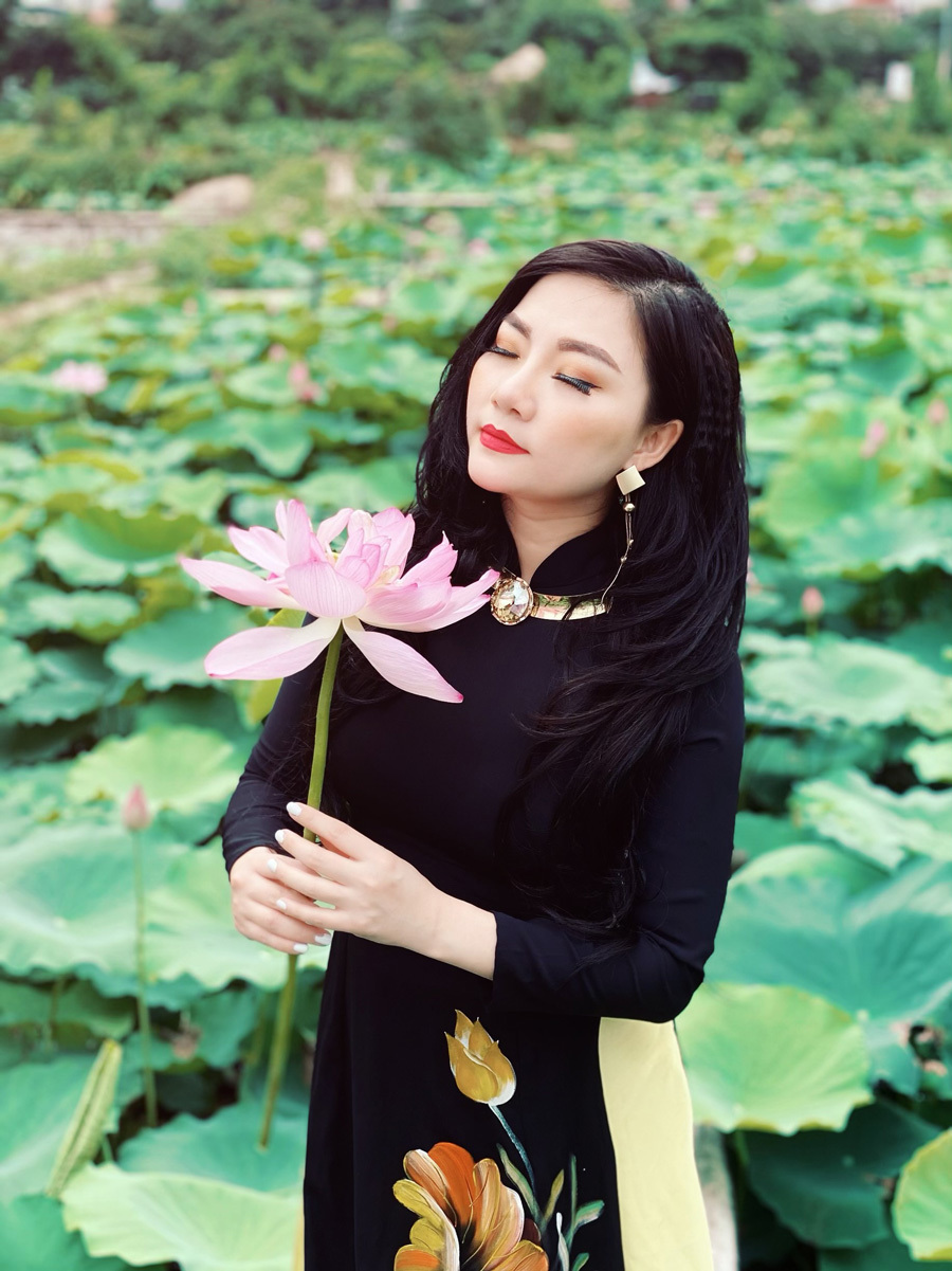 Sao Mai Thu Hường ra mắt album nhạc Phật