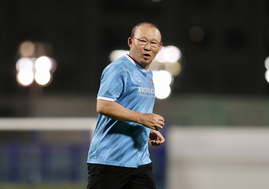 Tuyển Việt Nam rèn thể lực, Văn Hậu đủ sức đá ở UAE