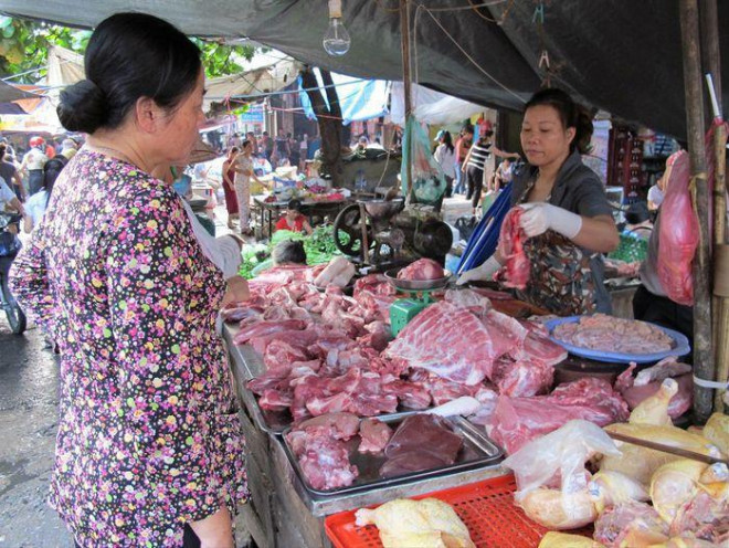Thu nhập giảm nhưng người Việt ăn thịt, uống bia nhiều hơn