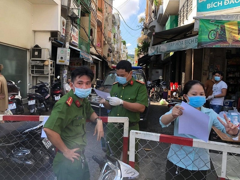 TP.HCM tạm dừng hoạt động trung tâm thương mại, siêu thị điện máy