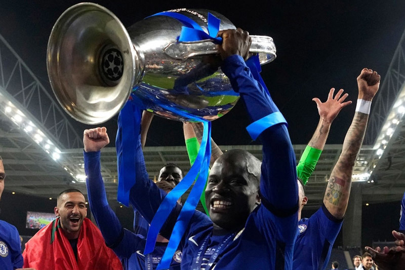 N'Golo Kante, siêu chiến binh của Chelsea trên đỉnh châu Âu