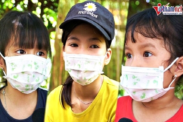 Mong ước nhói lòng ngày 1/6 của em bé xóm ngụ cư bãi giữa sông Hồng