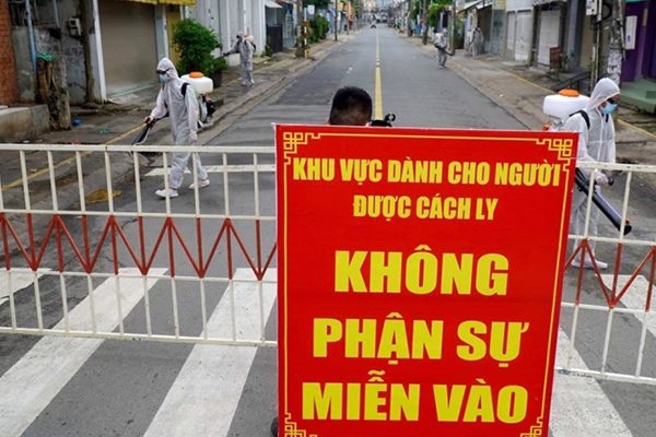 Nam sinh từ TPHCM nghi nhiễm Covid -19, Trà Vinh phong tỏa 52 hộ dân