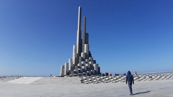 Nghinh Phong Tower – new symbol of Phu Yen tourism