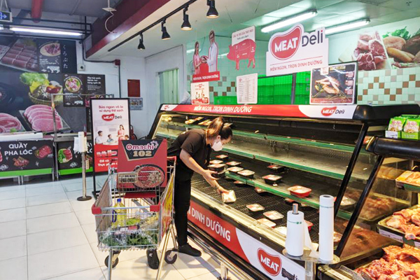 TP.HCM giãn cách xã hội: Thịt heo sạch, gà tươi ‘cháy hàng’