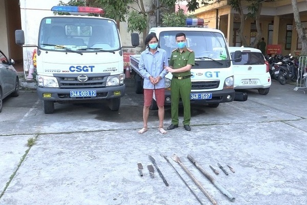 Bắt tạm giam kẻ dùng đinh ba làm bị thương Phó Công an huyện ở Hải Dương
