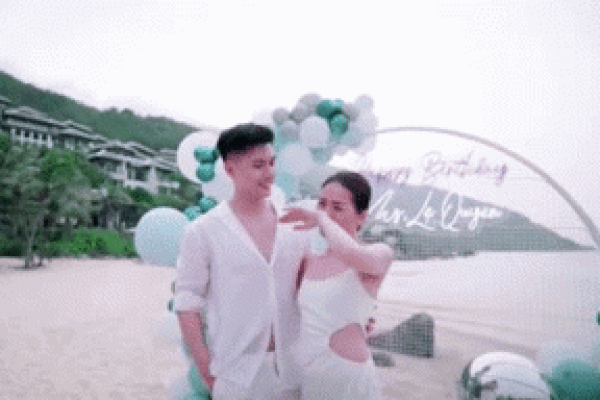 Lệ Quyên bật khóc bên bạn trai kém 11 tuổi Lâm Bảo Châu