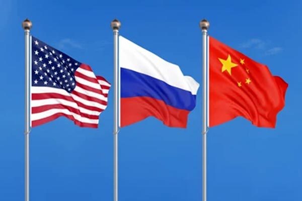 Hậu quả hợp tác an ninh với Nga, Trung Quốc: Việc hợp tác an ninh giữa Việt Nam, Nga và Trung Quốc đã giúp giảm thiểu nhiều khả năng xảy ra các sự kiện bất ổn trong khu vực, tạo điệu kiện cho sự phát triển và hợp tác toàn diện các quốc gia. Chúng ta, dân Việt Nam, đang tham gia vào một thế giới ngày càng thực sự, phức tạp và đa dạng.