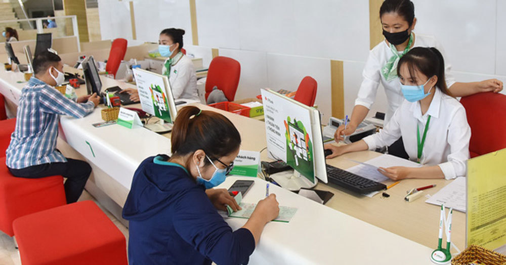 Vì sao lãi suất huy động bật tăng?