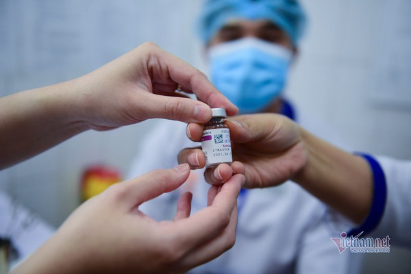 Tin mới từ Bộ Tài chính, tính toán lo tiền mua vắc xin cho toàn dân