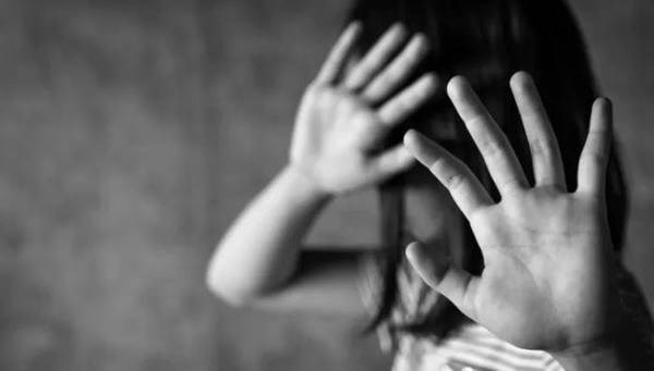 Đánh con riêng của chồng hôn mê, mẹ kế ngồi tù chung thân