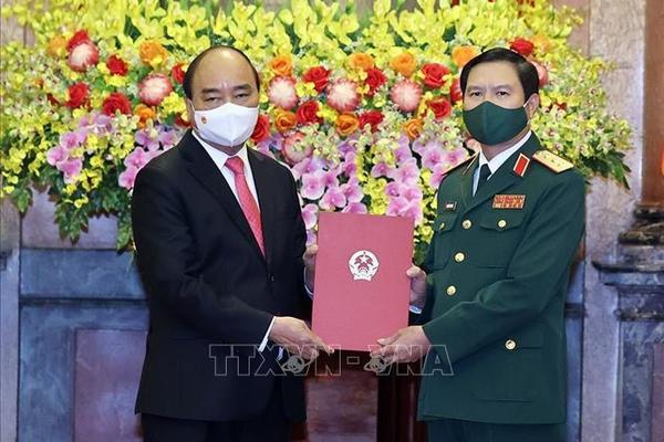 Chủ tịch nước trao quyết định bổ nhiệm Tổng Tham mưu trưởng QĐND Việt Nam