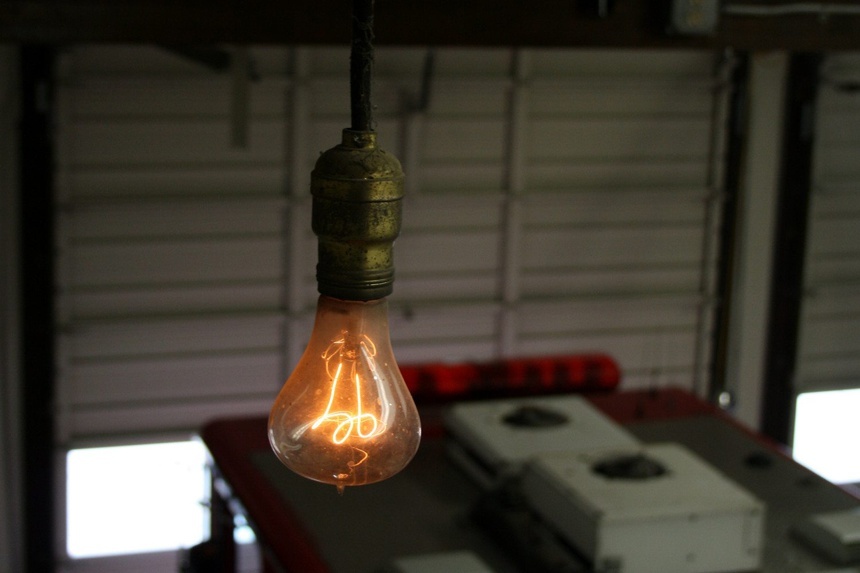 Chiếc bóng đèn phát sáng trong 120 năm vẫn chưa hỏng
