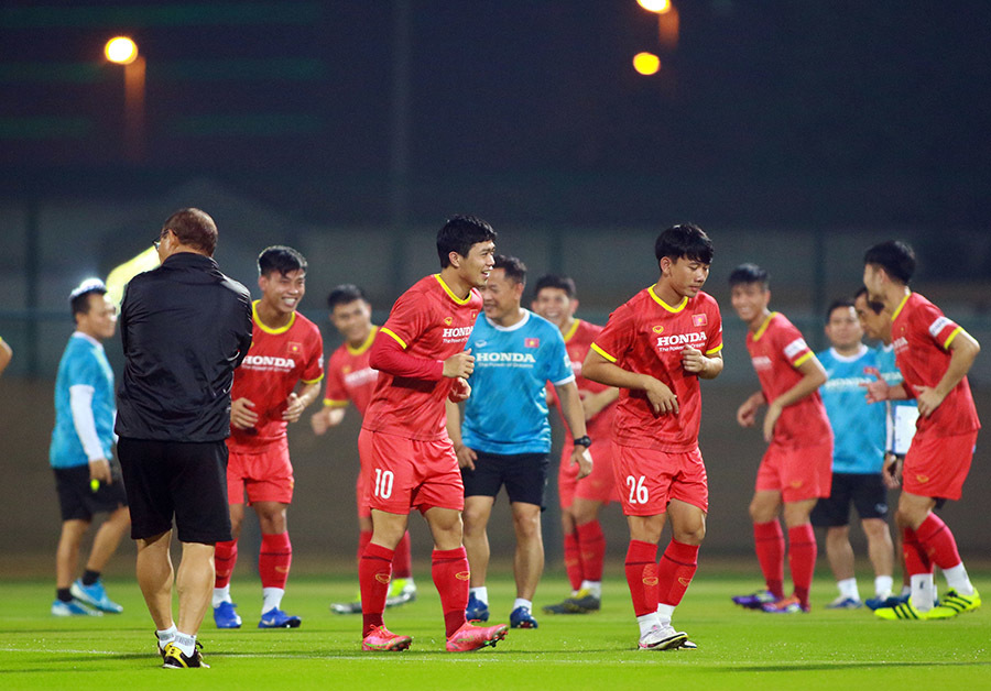 Tuyển Việt Nam thắt chặt an ninh, lo bị Indonesia do thám