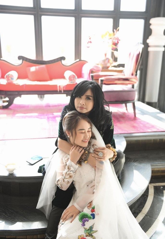 Khoảnh khắc hạnh phúc của Thanh Lam bên con gái
