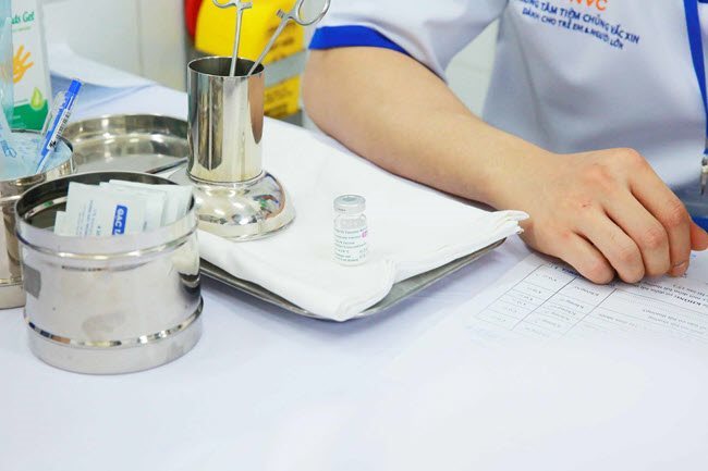 Twin goal must be accompanied by vaccination strategy