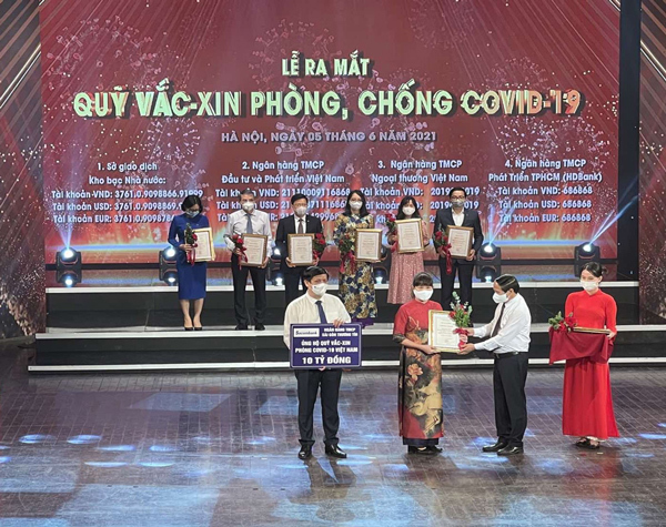Sacombank ủng hộ thêm 20 tỷ đồng phòng chống Covid-19