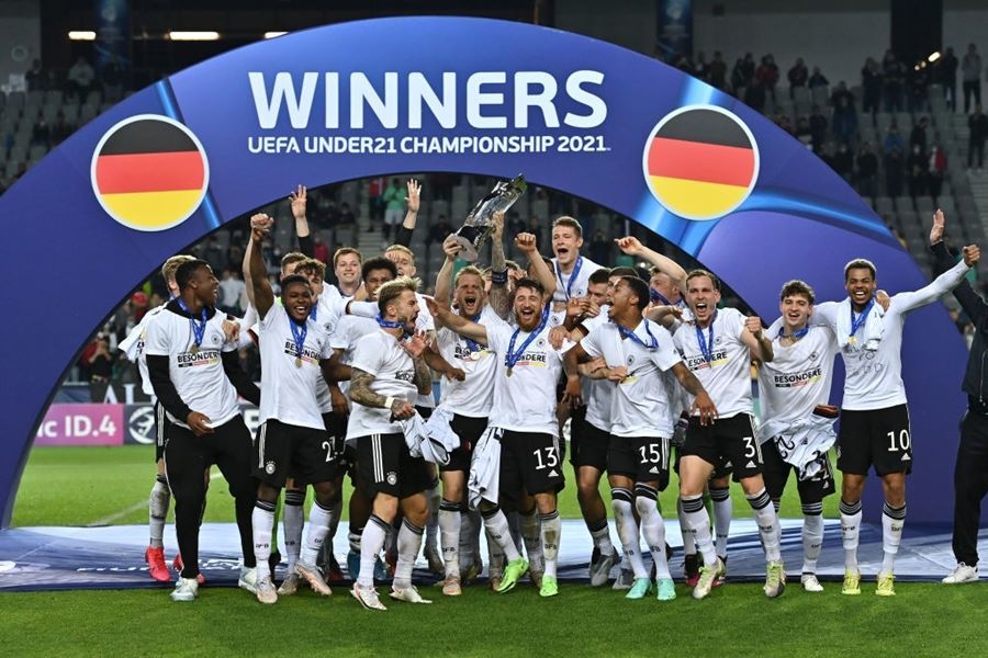 Hạ đàn em Ronaldo, Đức lần thứ 3 vô địch U21 châu Âu