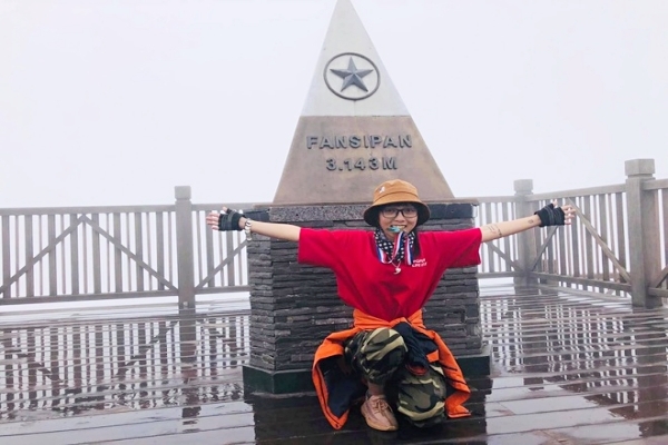 Cô kỹ sư nông nghiệp chinh phục 15 đỉnh núi cao ở Việt Nam trong 2 năm
