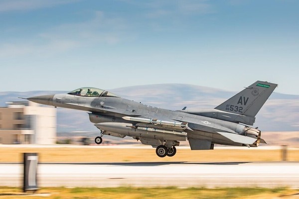 Israeli F-35 fighter jets 'target Iran'