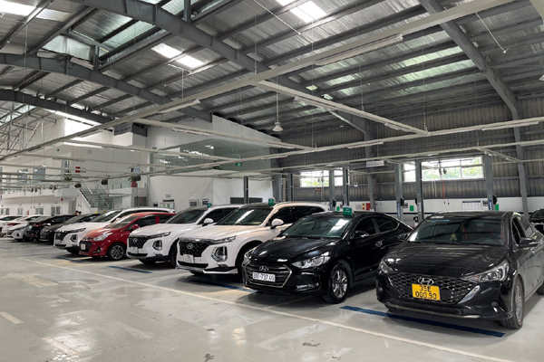 Chăm sóc xe hơi chuyên nghiệp tại xưởng dịch vụ Hyundai An Khánh