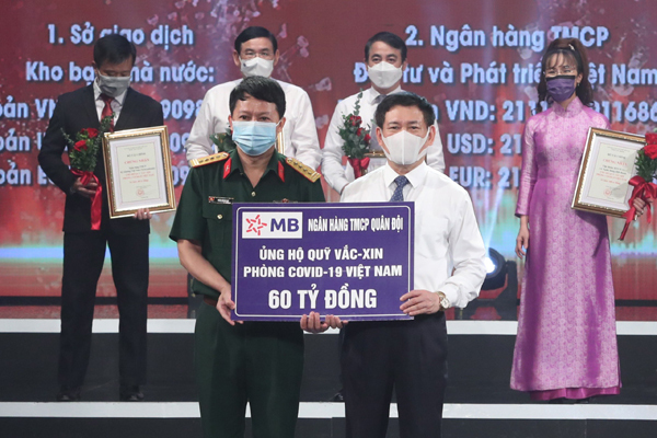 Bảo hiểm Quân đội góp 2 tỷ đồng vào Quỹ vắc xin phòng chống Covid-19
