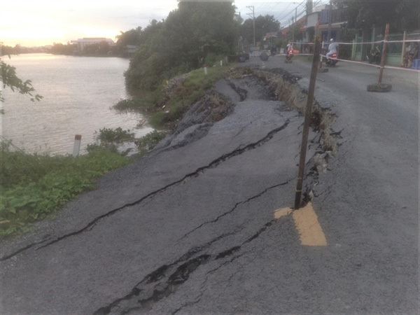 Rains renew Mekong Delta erosion threat