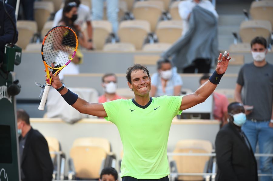 Nối gót Djokovic, Nadal vào tứ kết Roland Garros