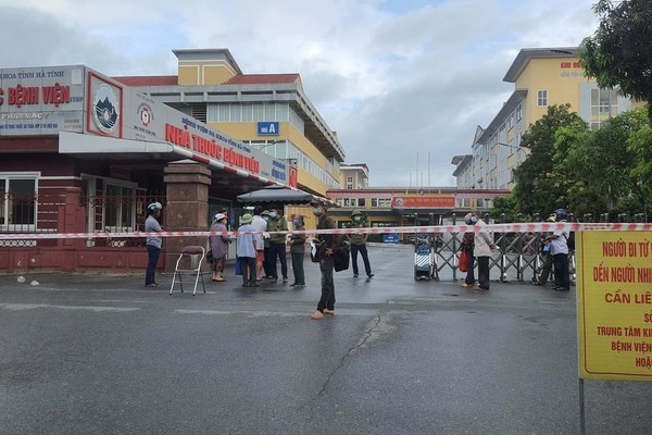 Phong tỏa Bệnh viện Hà Tĩnh vì có nhân viên nhiễm Covid-19