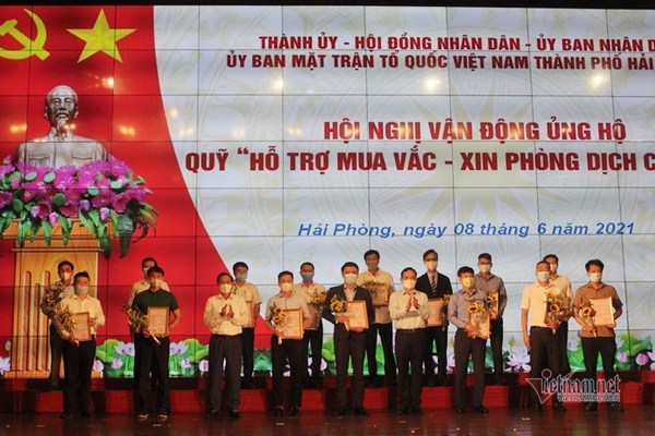 Một doanh nghiệp ở TP.HCM ủng hộ Hải Phòng 100 tỷ mua vắc xin Covid-19